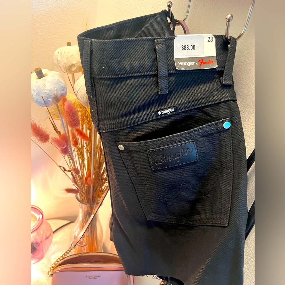 Wrangler x Fender Women’s High Rise Festival Jean Shorts